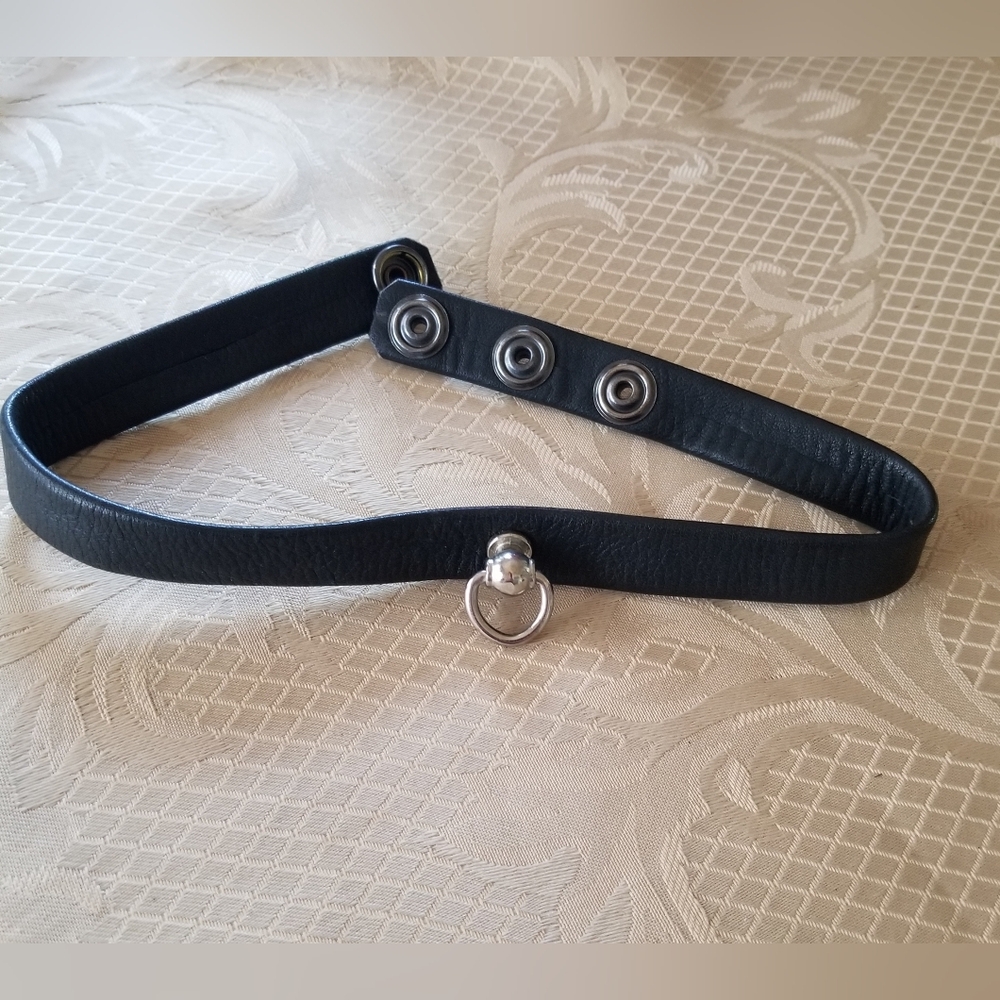 Black Leather Choker with Silver Ring